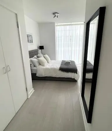 Luxury 2 Bed 2 Bath Apartment With Balcony, Fast Wifi In Birmingham City Centre Exterior photo