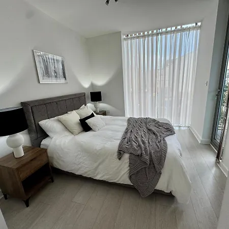Luxury 2 Bed 2 Bath Apartment With Balcony, Fast Wifi In Birmingham City Centre Exterior photo